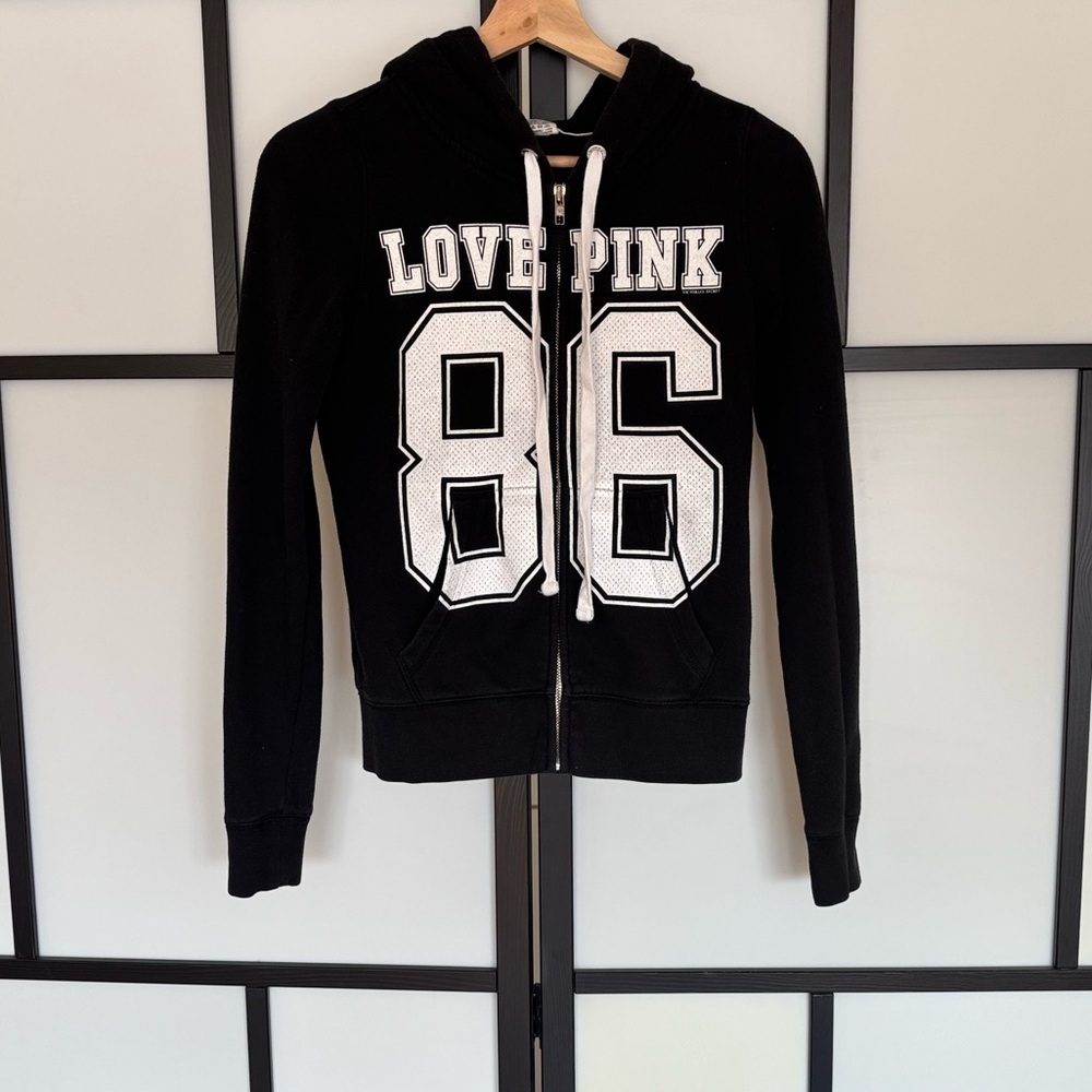 Victoria’s‎ Secret LOVE PINK 86 black jacket. Women’s XS